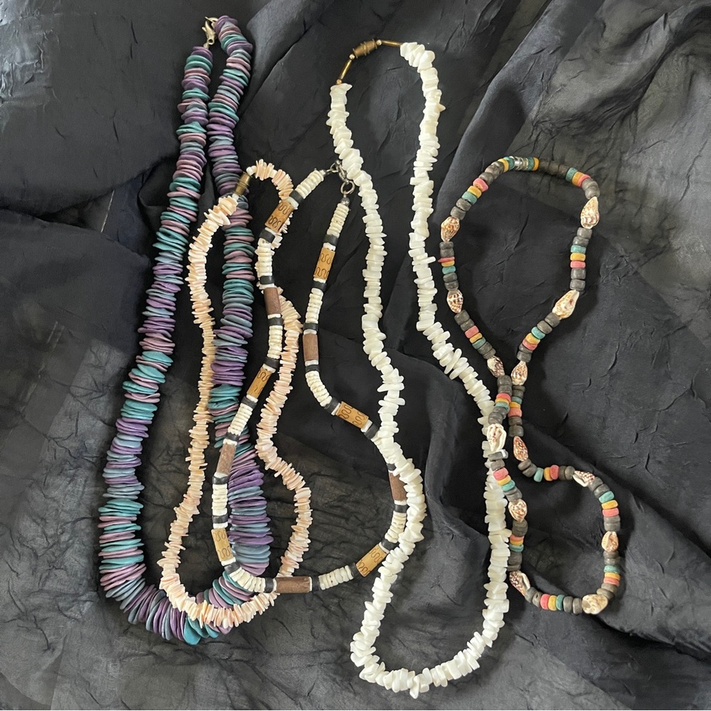 Set of 5 shell necklaces